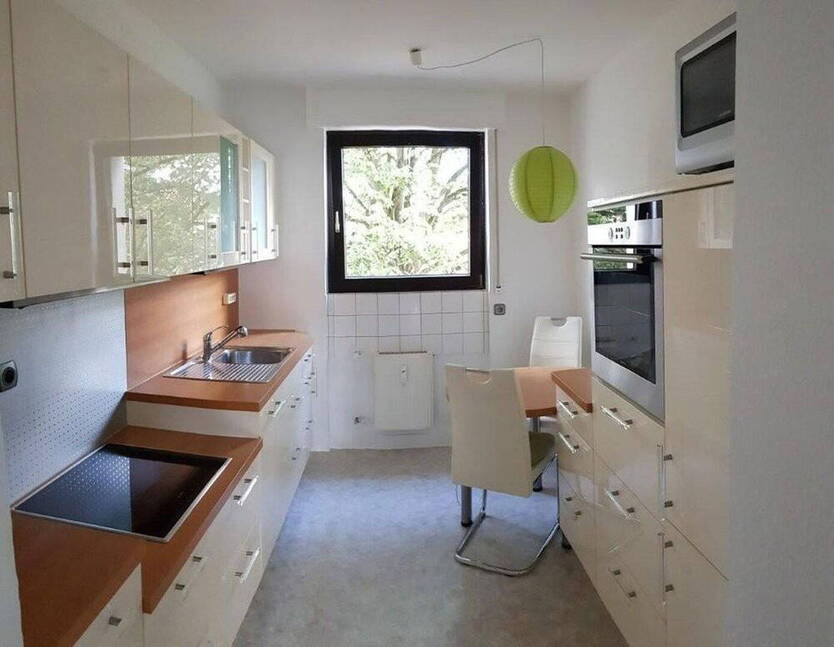 sofort Einzugsbereit, kpl. renovierte 3 Zimmerwohung im 1. OG, ohne Maklerkosten