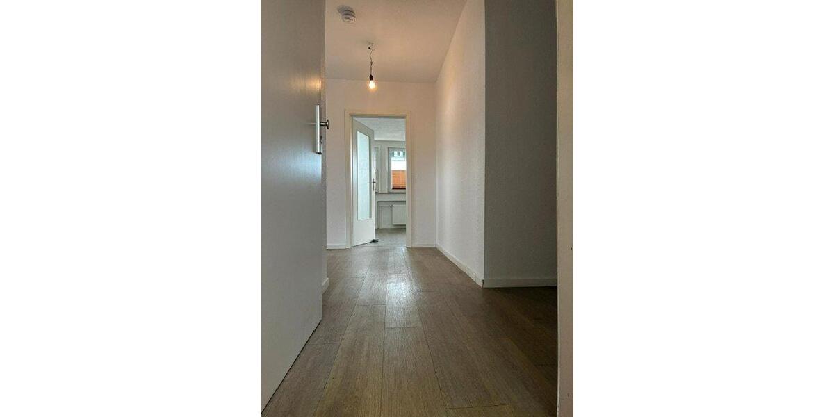 Dachgeschoßwohnung Bad Pyrmont - 5 Zimmer, 143 m&sup2;, 860&euro; | Angebot:26610283