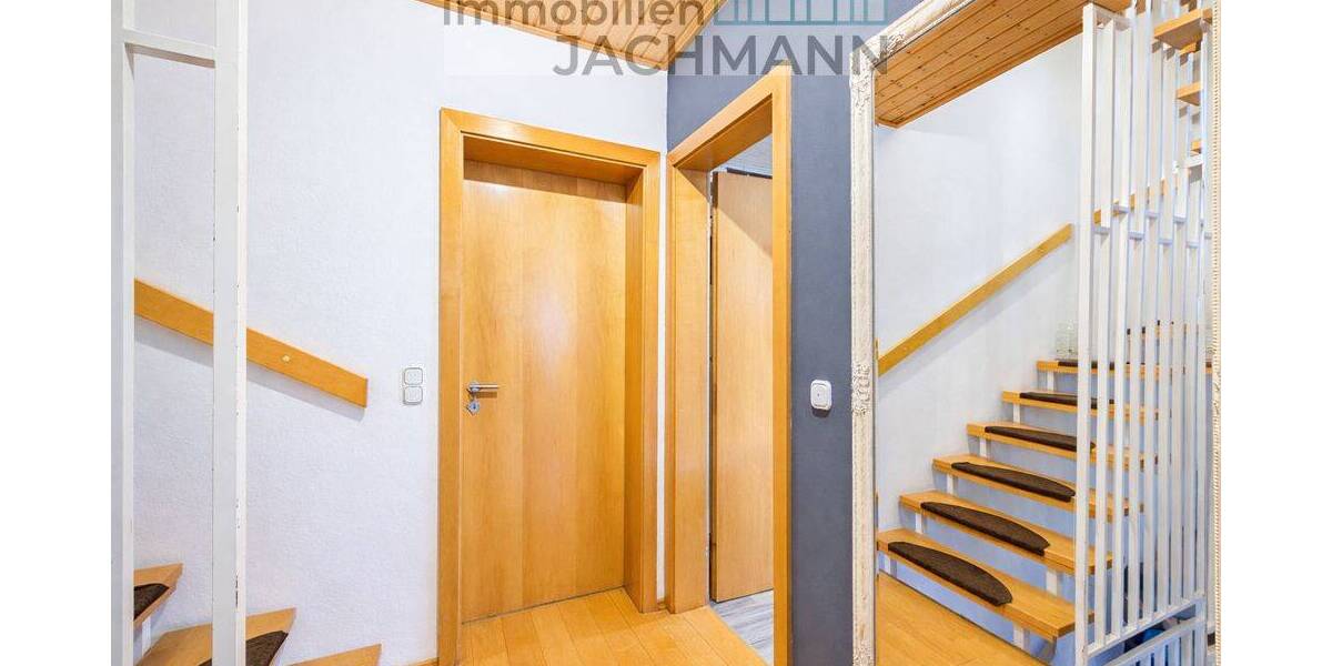 Doppelhaushälfte Bogen - 5 Zimmer, 172 m&sup2;, 440.000&euro; | Angebot:26805436