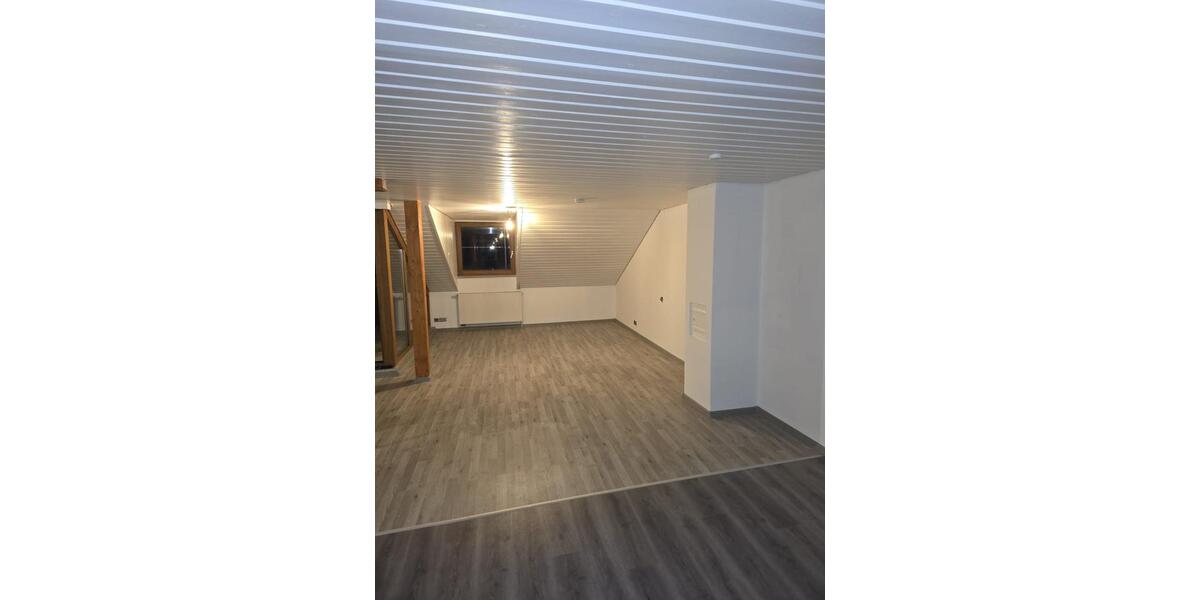 Dachgeschoßwohnung Pforzheim Brötzingen - 2 Zimmer, 75 m&sup2;, 850&euro; | Angebot:24237373