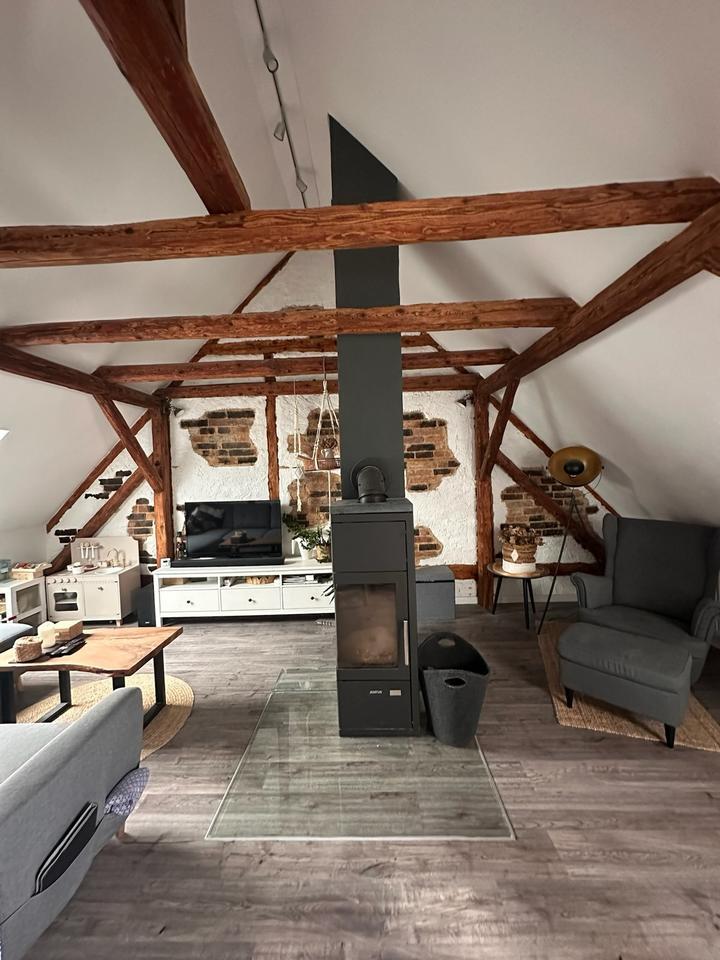 Historisches Wohnaus mit modernem Wohnkomfort und große Werkstatt zimmer