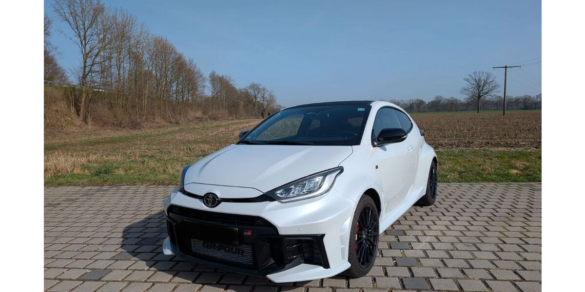 Toyota Yaris 5.500 km 45.200 &euro; Gescher 48712