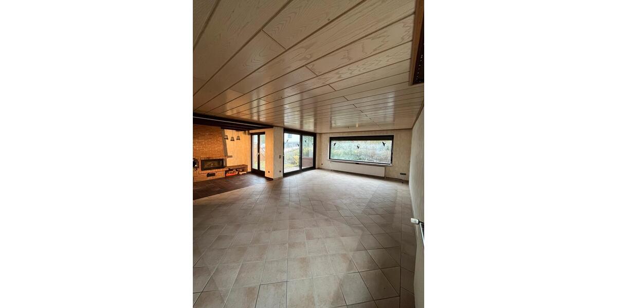Einfamilienhaus Hameln Kernstadt - 6 Zimmer, 215 m&sup2;, 280.000&euro; | Angebot:27096935