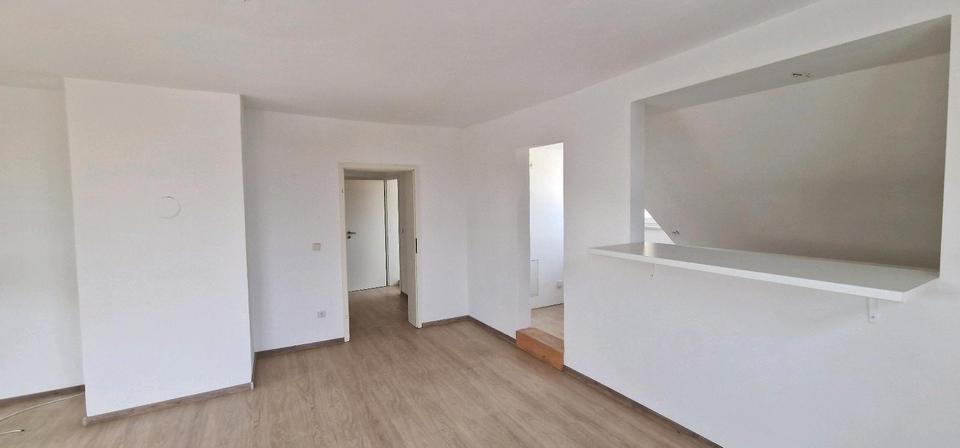 Dachgeschoßwohnung Teltow - 3 Zimmer, 95 m&sup2;, 1.195&euro; | Angebot:25649658