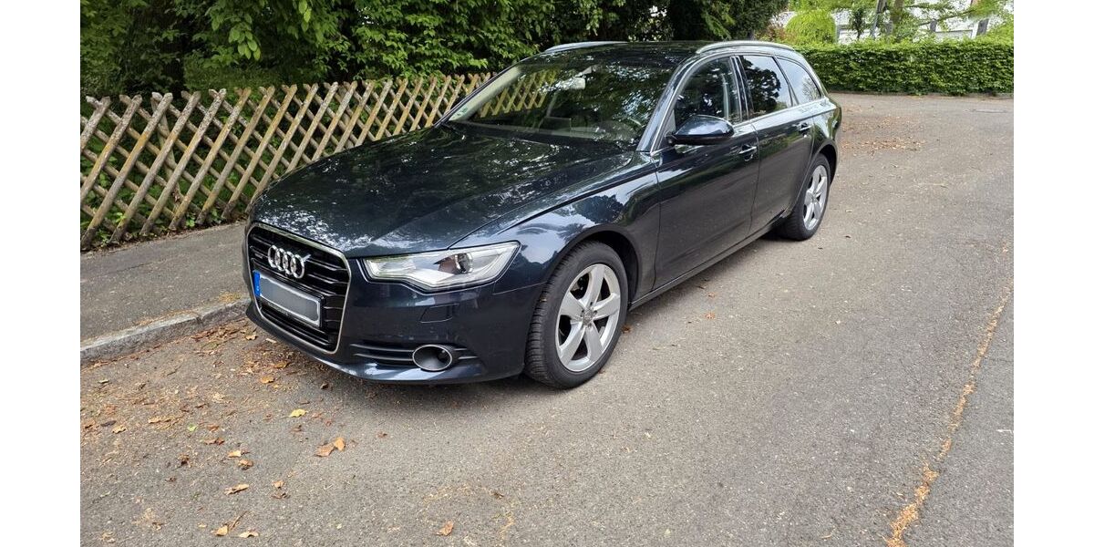 Audi A6 215.146 km 12.500 &euro; Friedrichshafen 88045