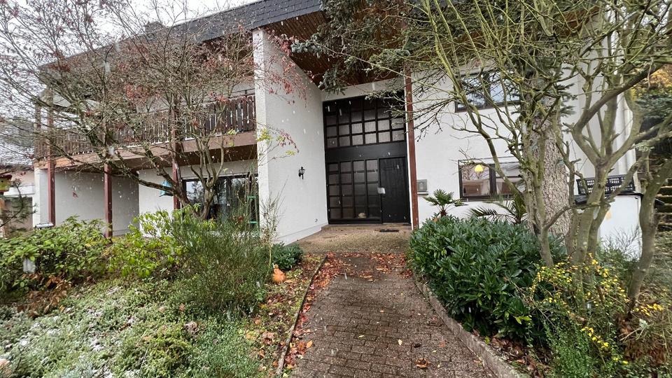 Einfamilienhaus Winnweiler - 7 Zimmer, 270 m&sup2;, 2.390&euro; | Angebot:23007816