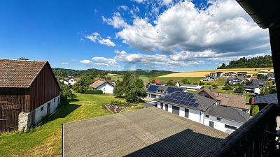3 WOHNEINHEITEN IN TRAUMHAFTER HANGLAGE - Mehrfamilienhaus, Wohnhaus Stühlingen | Angebot:27077177