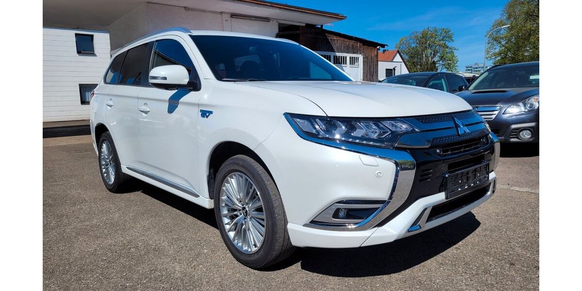Mitsubishi Outlander 106.000 km 17.990 &euro; Ingolstadt 85057