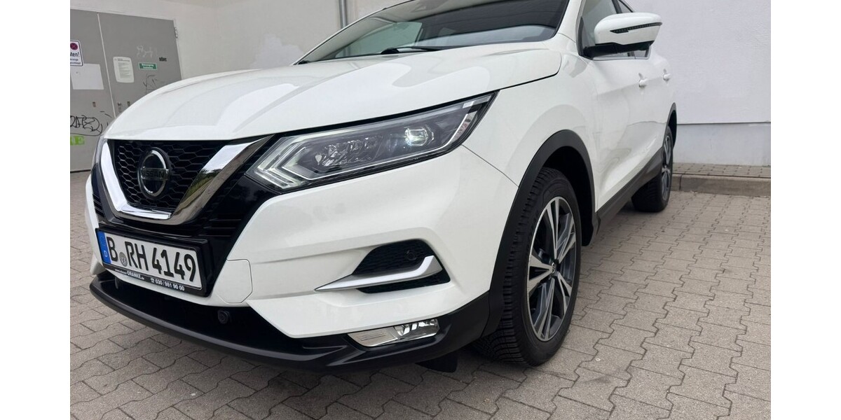 Nissan Qashqai 25.651 km 18.990 &euro; Berlin 10178