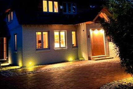 Hamburger Speckgürtel:Reetdach-Landhaus Wittenbergen 5 zimmer