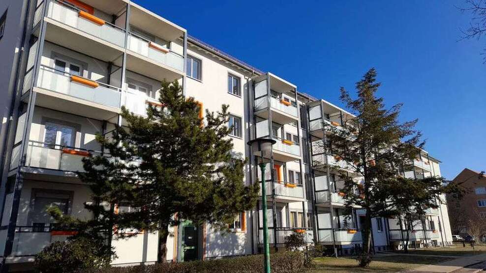 Wohnung zum Mieten in Hoyerswerda 356 € 58.41 m²