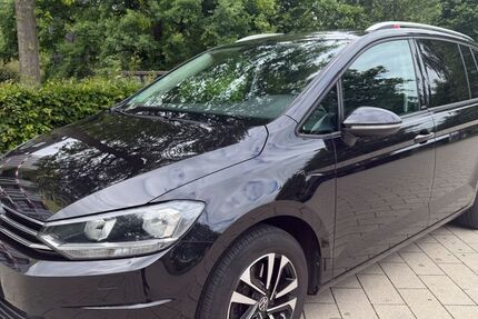VW Touran 138.000 km 18.600 &euro; Hamburg 21107