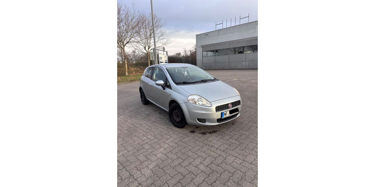 Fiat Grande Punto 99.990 km 1.990 &euro; Mildstedt 25866