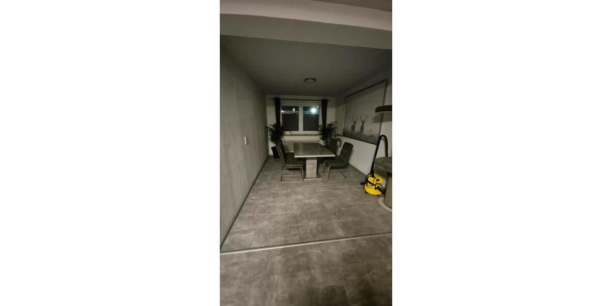 Schönes großes 1-2 Familienhaus in Reyershausen zu verkaufen zimmer