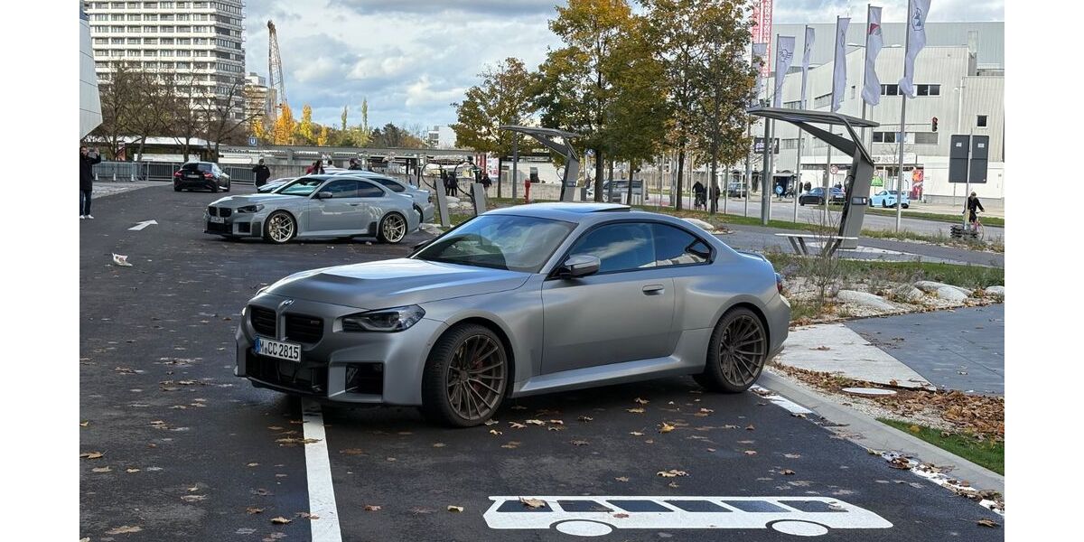 BMW M2 5.500 km 74.000 &euro; München 80995