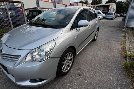 Toyota Corolla Verso 168.500 km 5.900 &euro; Pinneberg 25421