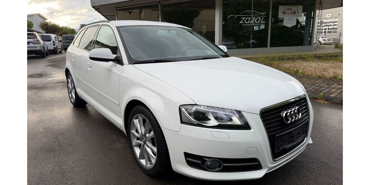 Audi A3 95.500 km 10.990 &euro; Friedrichshafen 88045