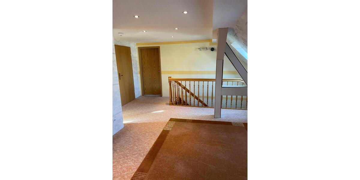 Einfamilienhaus Spremberg - 7 Zimmer, 220 m&sup2;, 214.000&euro; | Angebot:19879375