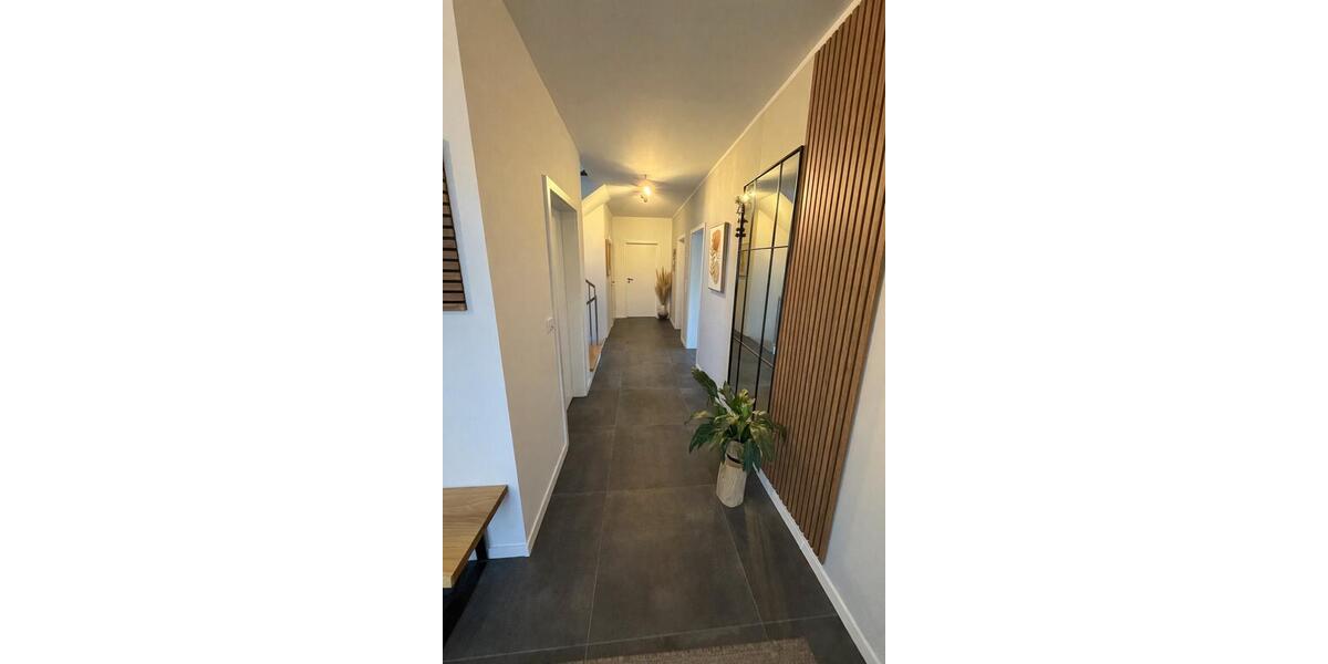 Einfamilienhaus Bad Arolsen - 5.5 Zimmer, 198 m&sup2;, 589.000&euro; | Angebot:24729642