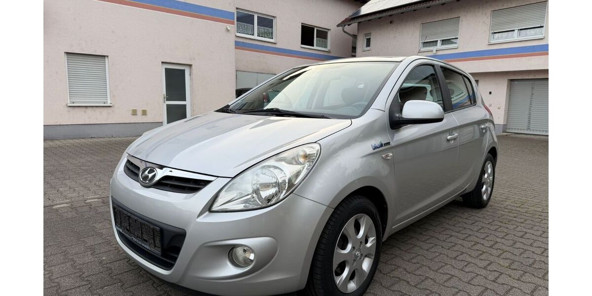 Hyundai i20 150.000 km 2.500 &euro; Nidderau 61130