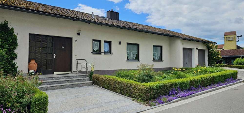 Haus zum Kaufen in Adlersberg, Pettendorf 675.000 € 245 m²
