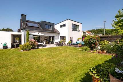 Haus Langenfeld - 7 Zimmer, 272 m&sup2;, 1.390.000&euro; | Angebot:27369880
