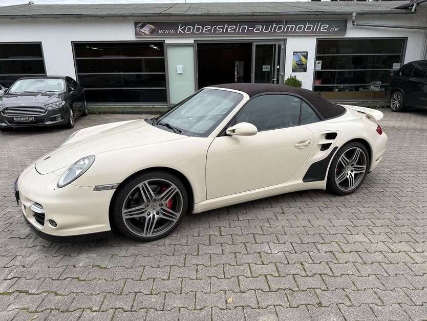 Porsche 911 140.000 km 64.850 € Schorndorf 73614