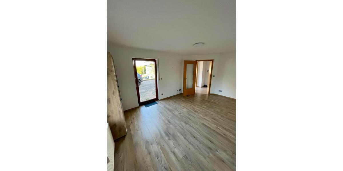 Erdgeschoßwohnung Uersfeld - 2 Zimmer, 67 m&sup2;, 505&euro; | Angebot:26347256