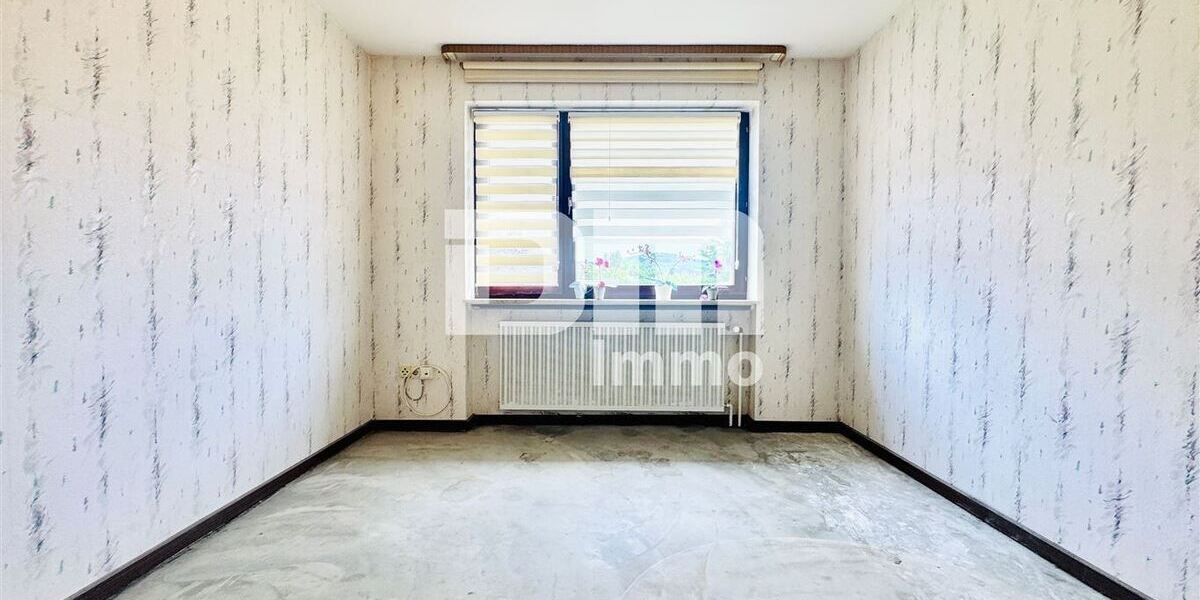 Solider Familien-Bungalow mit großem Potenzial in ruhiger Lage mit Wintergarten und Garage - Bungalow Calden | Angebot:26974963