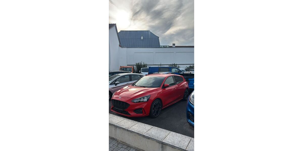 Ford Focus 63.800 km 16.500 &euro; Außernzell 94532