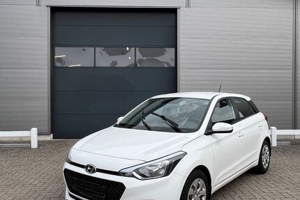 Hyundai i20 64.379 km 8.999 &euro; Ganderkesse 27777