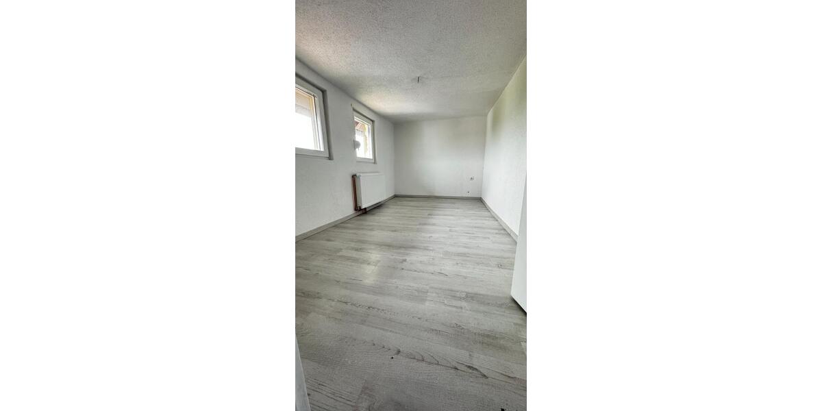 Einfamilienhaus Bad Hersfeld - 5 Zimmer, 120 m&sup2;, 1.200&euro; | Angebot:25872768