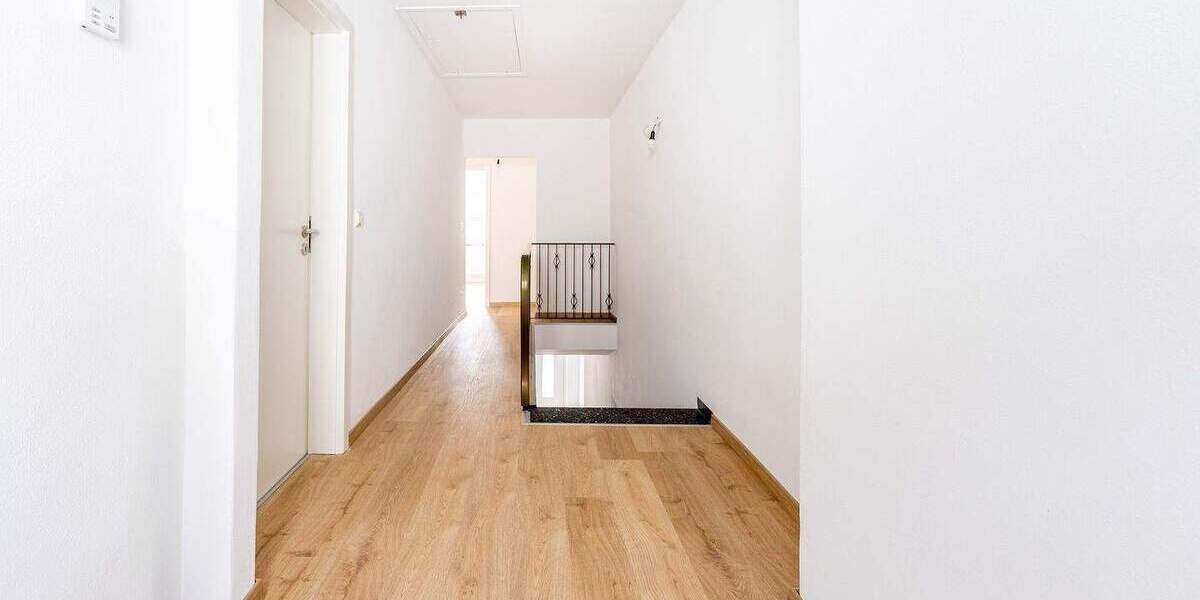 Reihenmittelhaus Straubing - 4 Zimmer, 121 m&sup2;, 1.140&euro; | Angebot:25399325