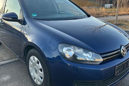 VW Golf 82.000 km 6.499 &euro; Höhenkirchen-Siegertsbrunn 85635