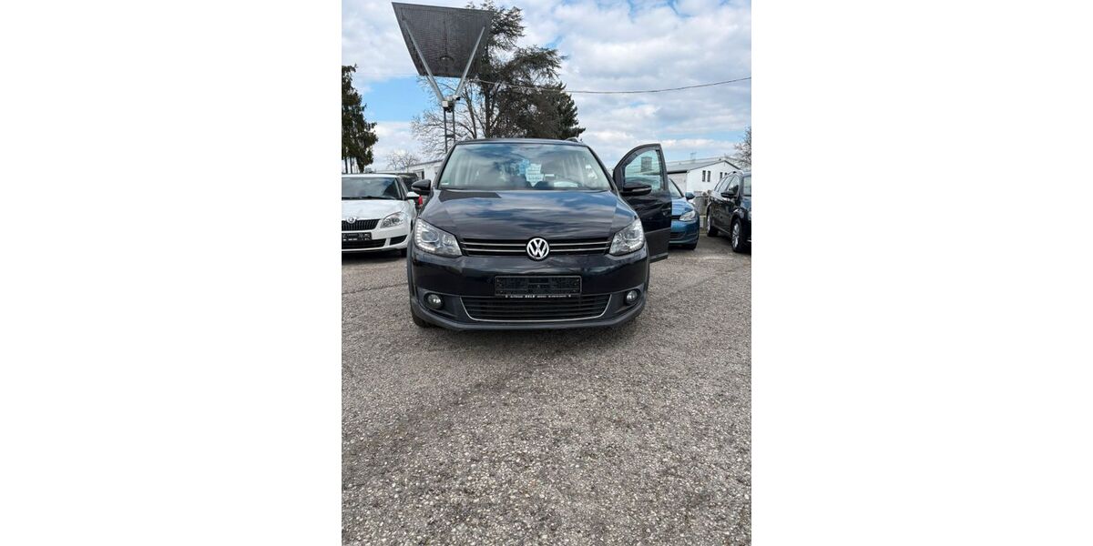 VW Touran 165.000 km 9.390 &euro; Nürnberg 90431