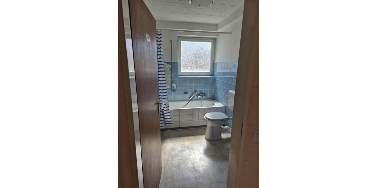 Erdgeschoßwohnung Schiffweiler - 3 Zimmer, 84 m&sup2;, 680&euro; | Angebot:26152467