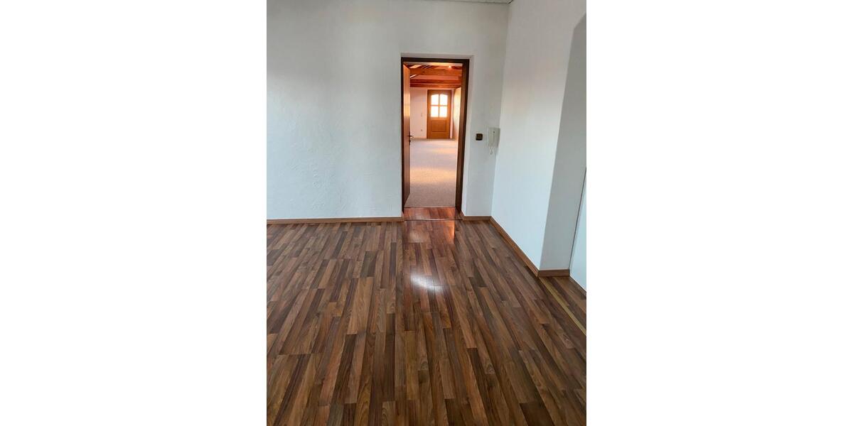 Dachgeschoßwohnung Prutting - 3 Zimmer, 95 m&sup2;, 1.500&euro; | Angebot:26534504