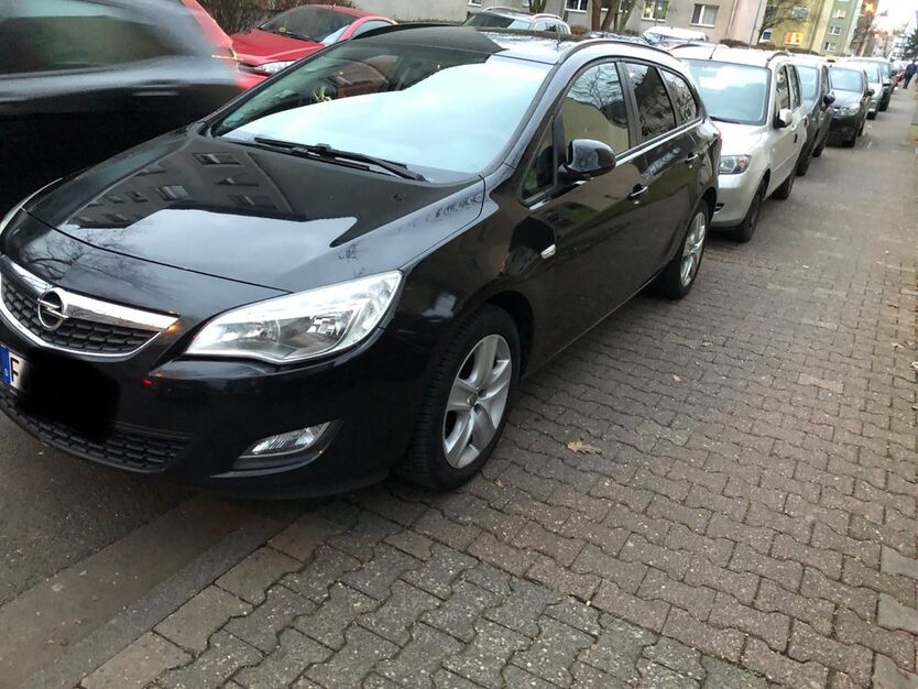 Opel Astra 390.000 km 2.200 € Frankfurt main 65933