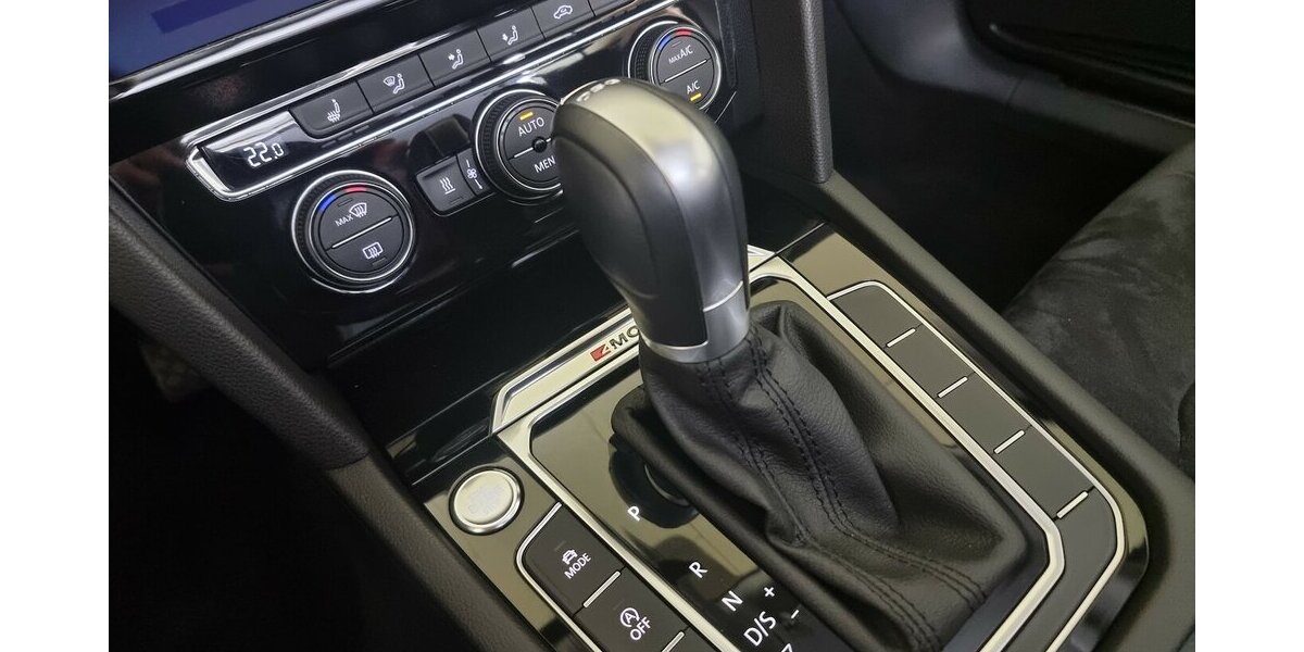 VW Passat Highline 4M LED ACC APP AHK Standheizung 112.600 km 22.990 &euro; Garrel 49681