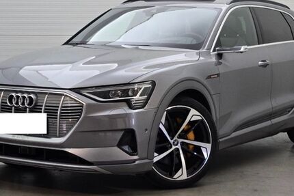 Audi e-tron 62.882 km 31.890 &euro; Bargteheide 22941