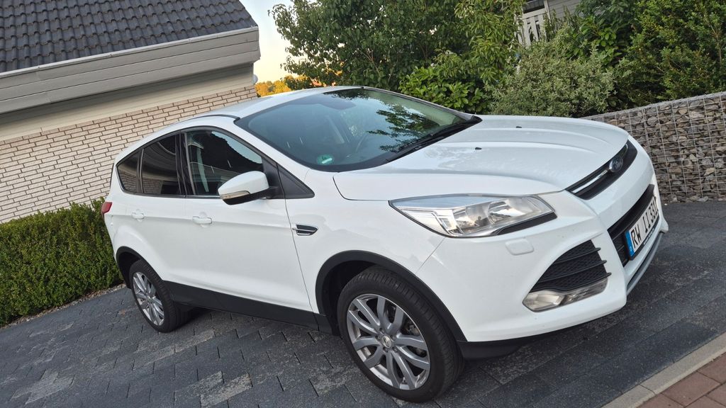 Ford Kuga 135.000 km 8.500 &euro; NIEDERESCHACH 78078