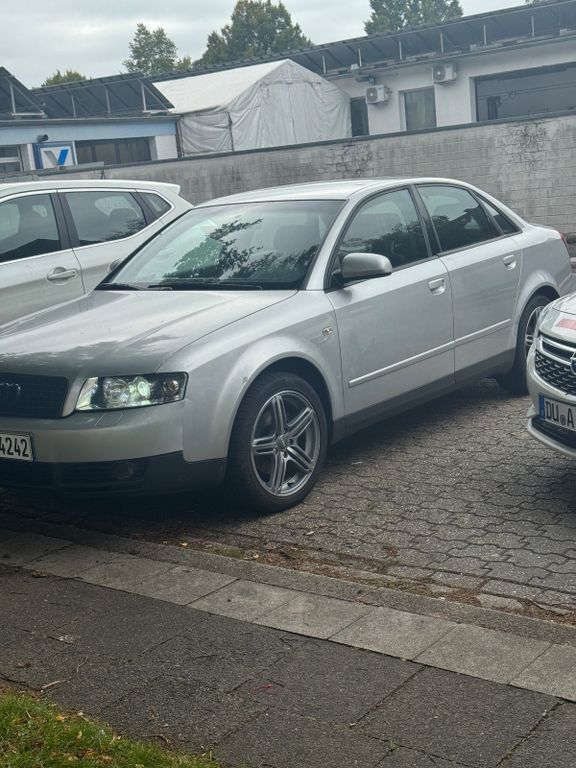 Audi A4 158.000 km 2.300 € Hamburg 20357
