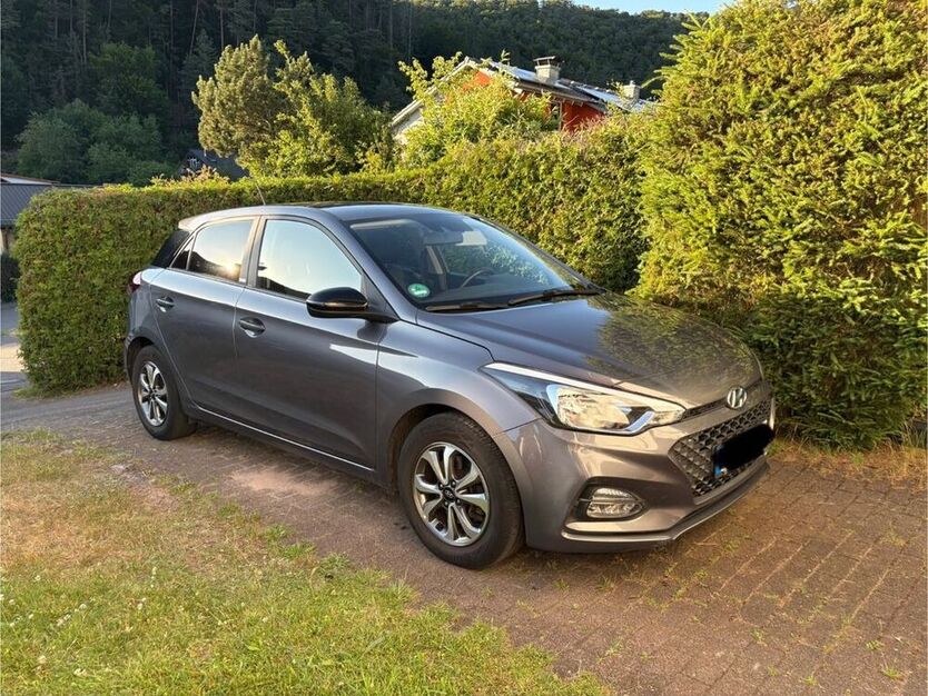 i20