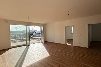 Wohnung Cham - 3 Zimmer, 110 m&sup2;, 1.050&euro; | Angebot:26464356