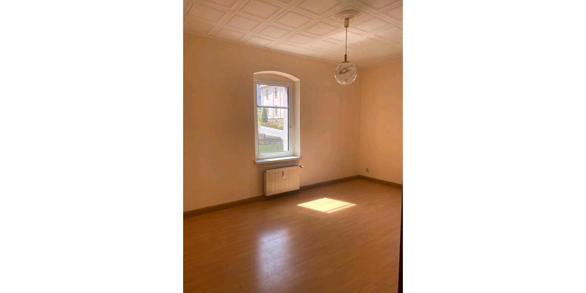Erdgeschoßwohnung Werdau - 2 Zimmer, 46 m&sup2;, 432&euro; | Angebot:26316277