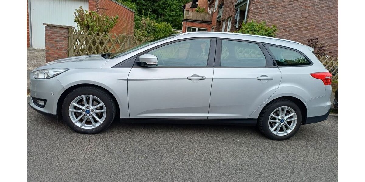 Ford Focus 114.000 km 7.200 &euro; Neuss 41464