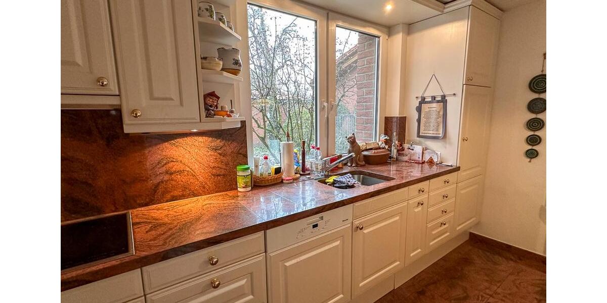 Villa Tülau - 11 Zimmer, 434 m&sup2;, 2.000&euro; | Angebot:22250385