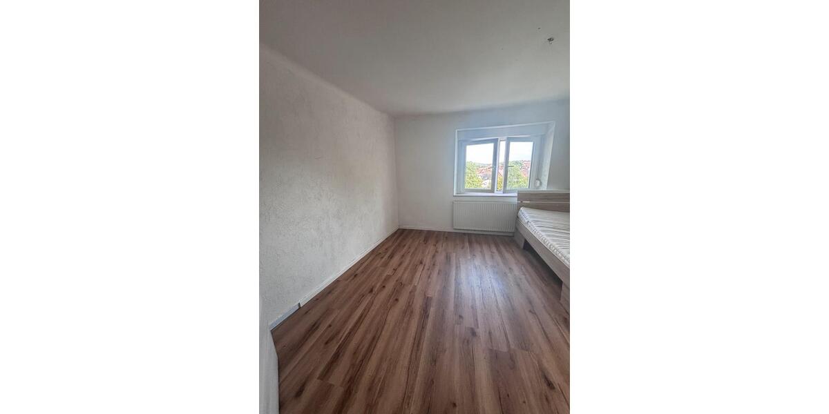 Doppelhaushälfte Freisen - 4 Zimmer, 146 m&sup2;, 180.000&euro; | Angebot:27117409