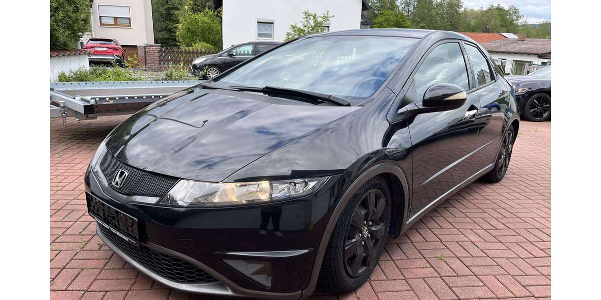 Honda Civic 271.200 km 3.200 &euro; Neustadt b. Coburg 96465