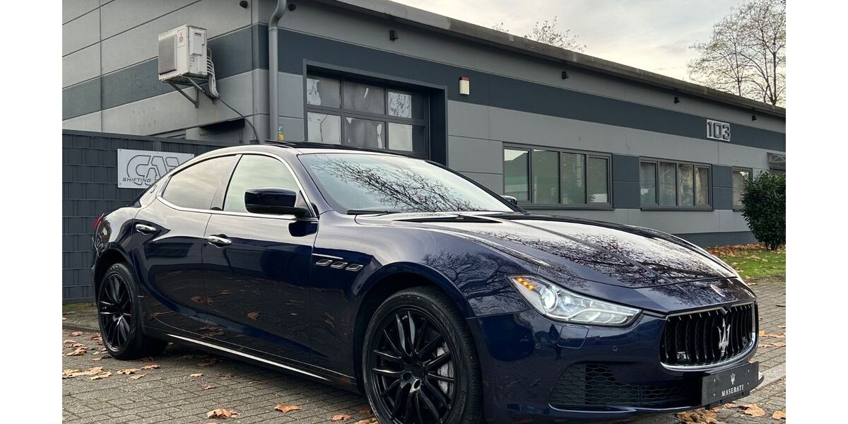 Maserati Ghibli 96.000 km 22.900 &euro; Essen 45356
